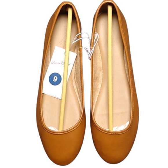 Universal Thread Shoes - NWT Women's Everly Round Toe Ballet Flats - Universal Thread - Size 9